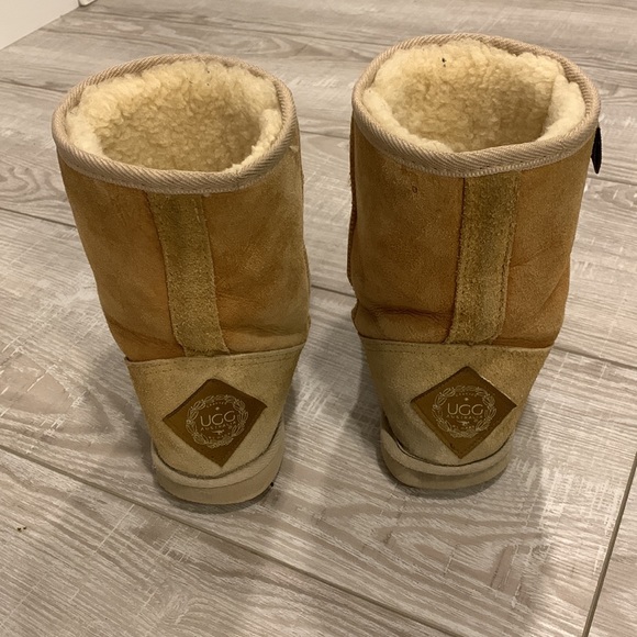 Light-moderately used - Picture 2 of 4